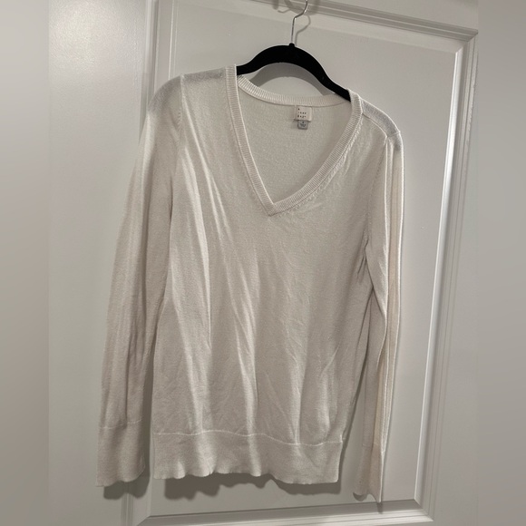 White “a new day” rayon sweater - Picture 1 of 2